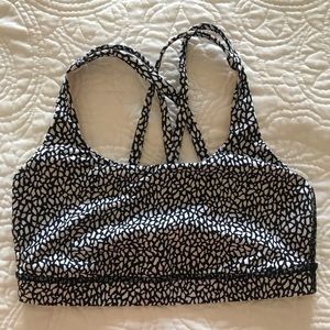 LuluLemon Energy Sports Bra Size 6